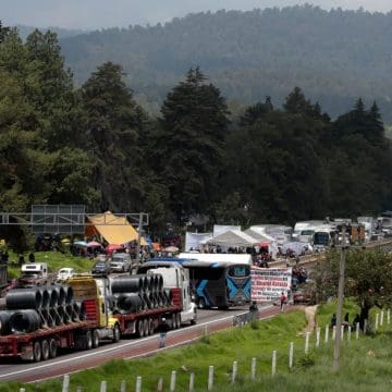 Se cumplen 30 horas del desinterés para solucionar el bloqueo de la Puebla – México