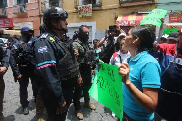 Ayuntamiento de Puebla pierde la batalla, regresan los ambulantes al Centro