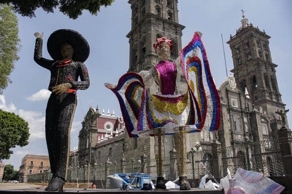 Alista Ayuntamiento de Puebla permisos para venta de antojitos para la Noche Mexicana