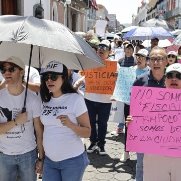 Trabajadores del PJF exigieron en Puebla frenar la aprobación de la reforma propuesta por  AMLO