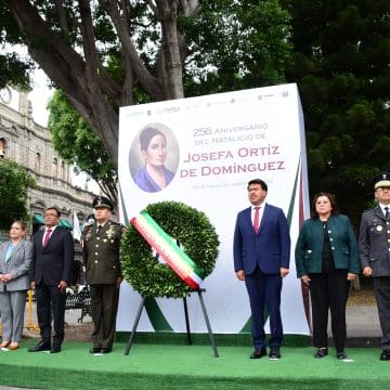 Realizan ceremonia conmemorativa al 256 aniversario del natalicio de Josefa Ortiz de Domínguez