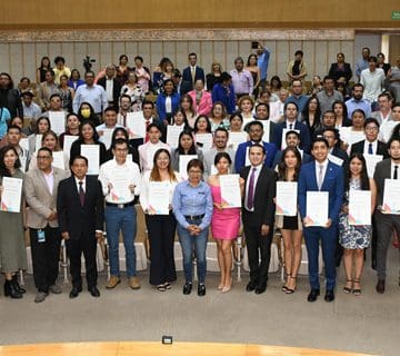 Reciben 245 egresados BUAP el Premio Ceneval al Desempeño de Excelencia EGEL