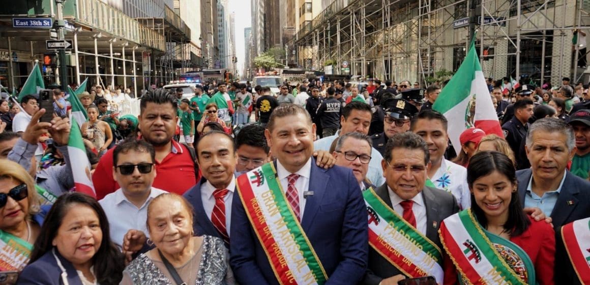 Armenta es aclamado como el Gobernador del Pueblo por migrantes en Nueva York