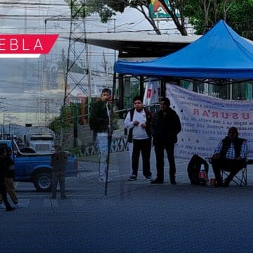 Se cumplen 24 horas del bloqueo de ejidatarios en Valsequillo y Las Torres