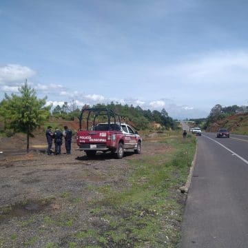 Abandonan dos cuerpos sobre la autopista Tlaxco-Tejocotal