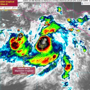 Depresión tropical Diez-E permanece estacionaria en costas del Pacífico sur