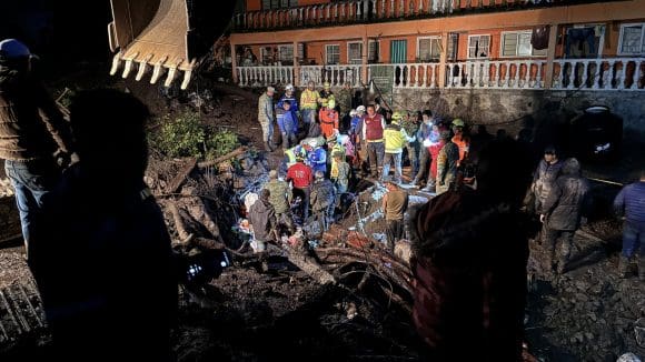 Desgajamiento cerro Jilotzingo Cerro se desgaja en Jilotzingo, Estado de México