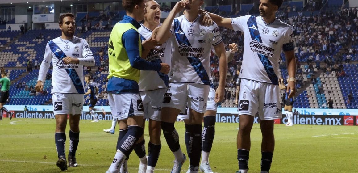 Puebla vence 2-1 al Querétaro en el estadio Cuauhtémoc