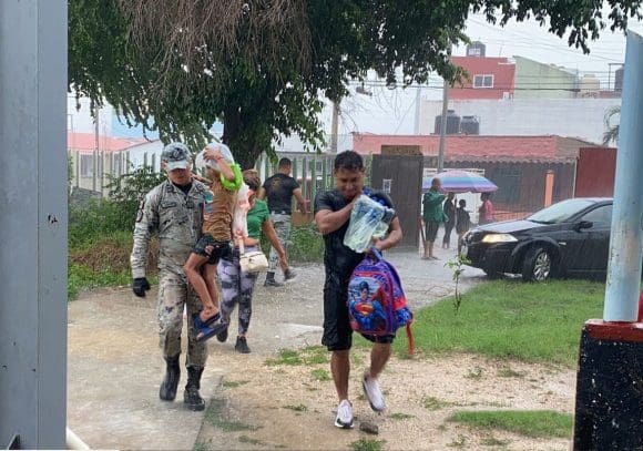Aumentan a 15 los fallecidos en Acapulco por “John”: AMLO