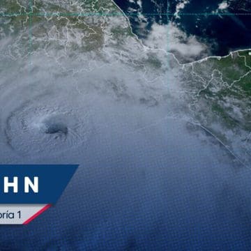 ‘John’ se intensifica a huracán categoría 1 frente a las costas de Guerrero y Oaxaca