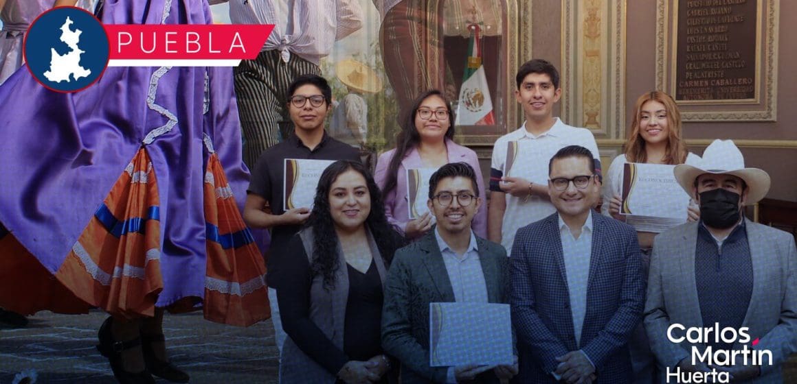 Reconocen a danzantes poblanos en el Congreso de Puebla