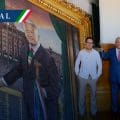 Devela AMLO su retrato; se exhibirá en Palacio Nacional