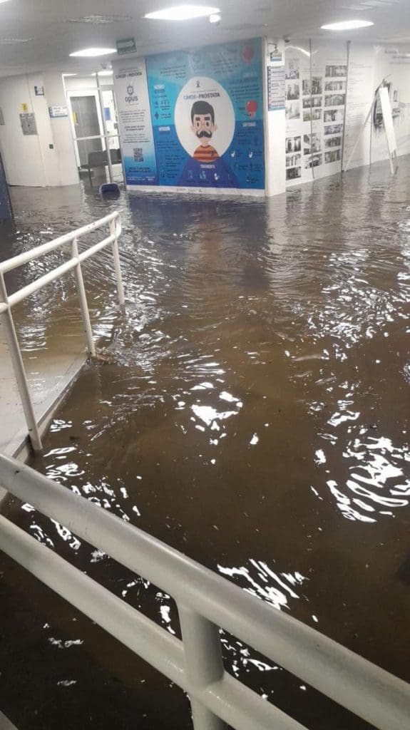 Se inunda Centro Nacional de Cancerologia 3