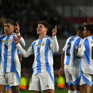 La Selección de Argentina goleó a Chile y mantiene el liderato en las eliminatorias