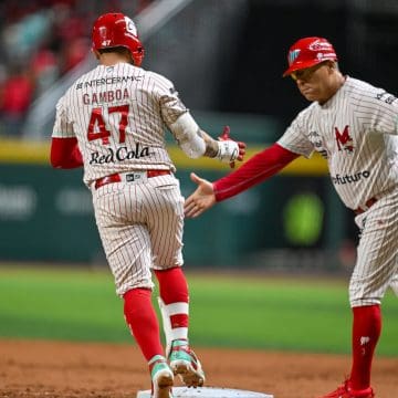 Los Diablos pegan primero y toman ventaja en la Serie del Rey