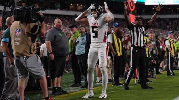 Los Halcones vinieron de atrás para vencer a las Águilas en el cierre de la Semana 2 de la NFL