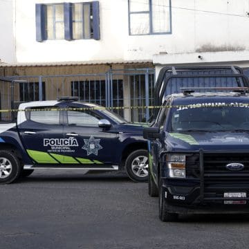 Policías salvan la vida a un hombre en condición de calle