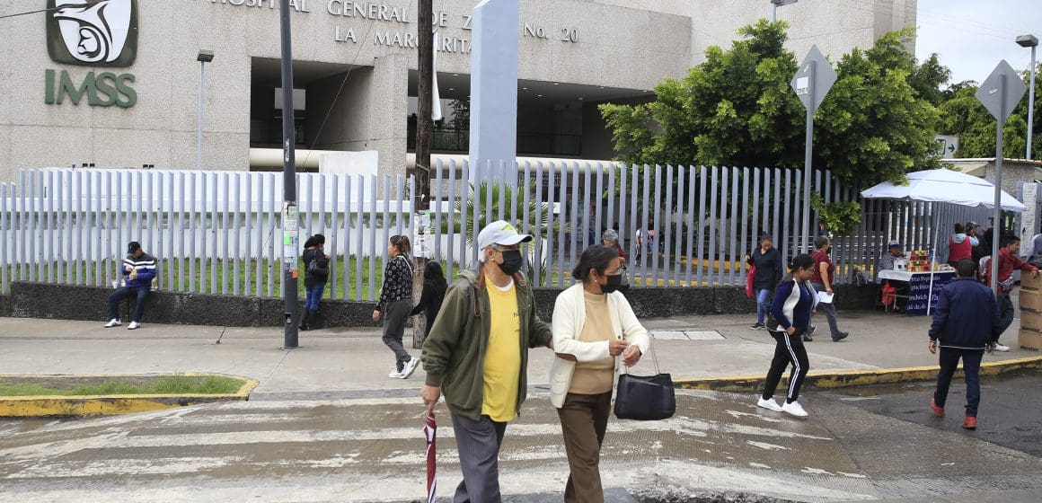 Confirma IMSS ruptura de vidrios de una ventana en La Margarita; hay una persona lesionada