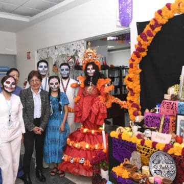 Con ofrendas, BUAP celebra el Día de Muertos