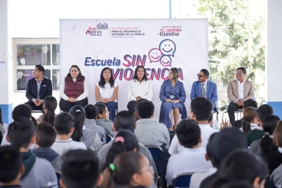 Reactiva Lupita Cuautle el programa “Escuela sin Violencia” en San Andrés Cholula