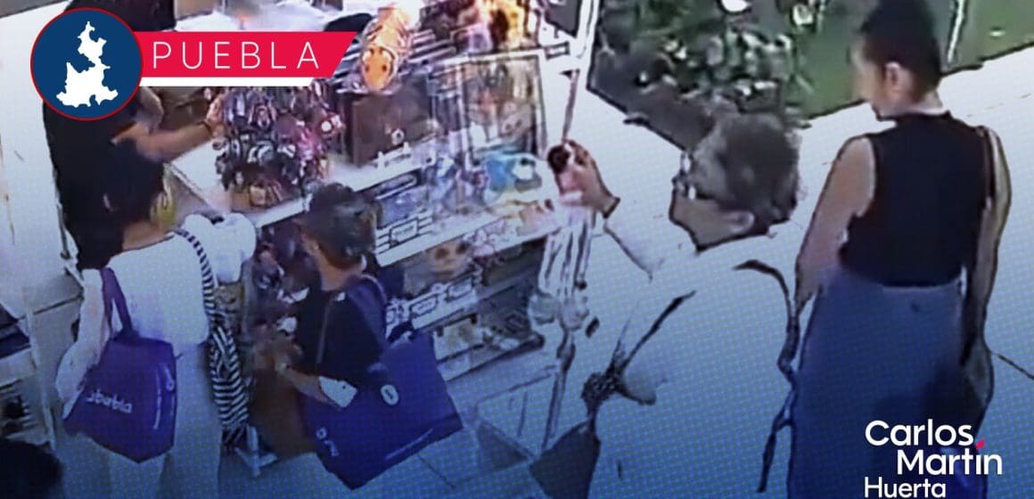 Captan a mujeres robando a negocio en Plaza Dorada