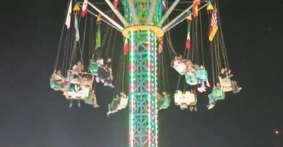 Falla en juego mecánico en Feria de Apatzingán deja tres heridos     