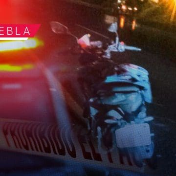 Motociclista muere tras derrapar y se estrella contra muro en la autopista México-Puebla