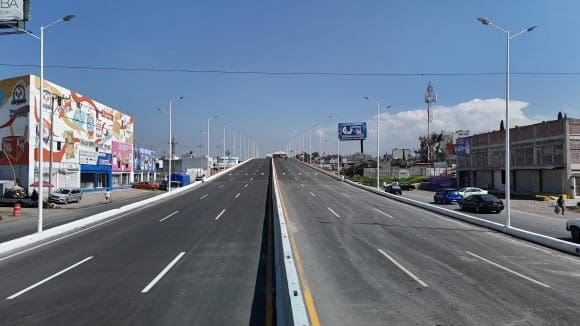 Entrega Céspedes Peregrina paso superior en la Central de Abasto