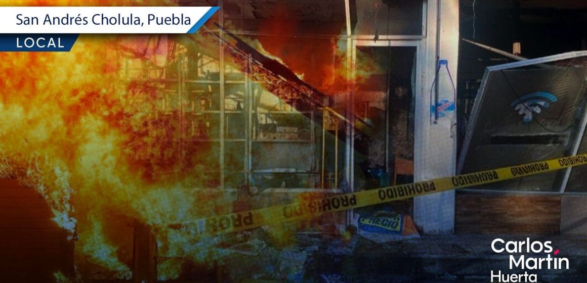 Se incendian locales en plaza de San Andrés Cholula; habría sido provocado