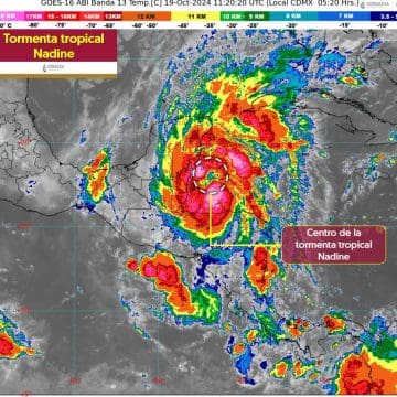 ‘Nadine’ se desplaza hacia Belice afectando la Península de Yucatán