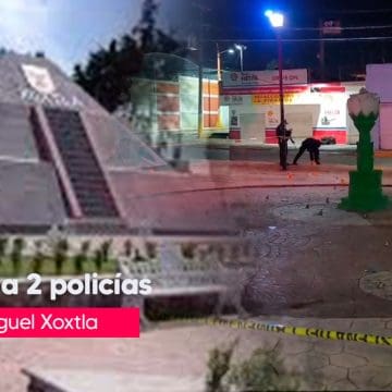 Acribillan a 2 policías dentro de su patrulla en un parque de Xoxtla