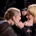 Emotivo abrazo entre Adele y Céline Dion durante concierto en Las Vegas