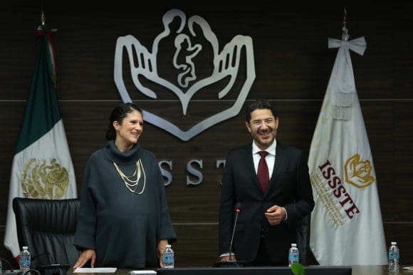 Asume Martí Batres Dirección General del Issste