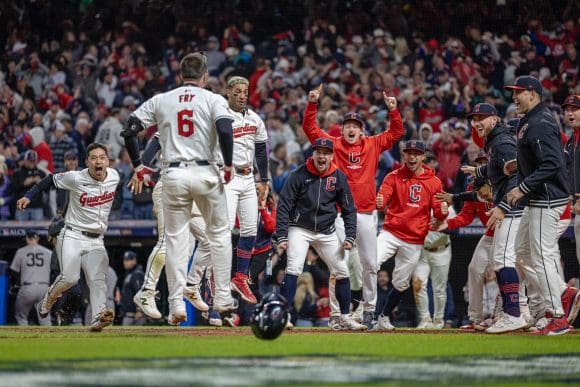 Los Guardianes dejaron tendidos a los Yankees y se meten a la Serie de Campeonato de la Americana