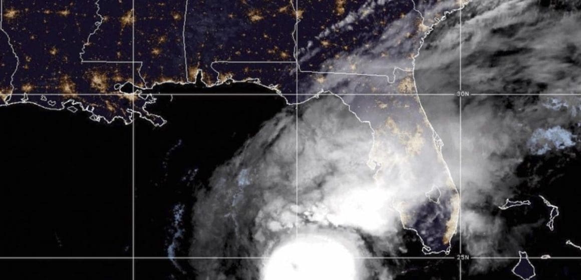 ‘Milton’ se degrada a categoría 2 tras tocar tierra en Florida