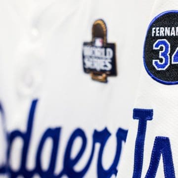 Los Dodgers rendirán homenaje a Fernando Valenzuela con un parche en el uniforme