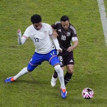 México vence 2-0 a Estados Unidos en despedida de Andrés Guardado