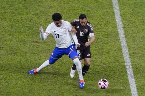 México vence 2-0 a Estados Unidos en despedida de Andrés Guardado