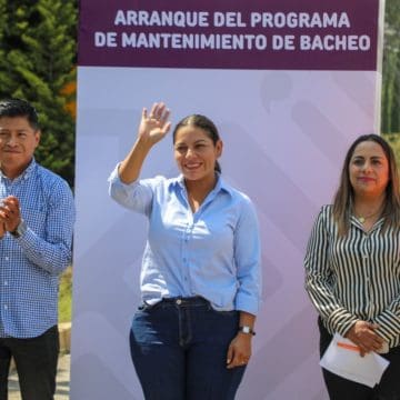 Arranca Lupita Cuautle con el programa emergente de bacheo