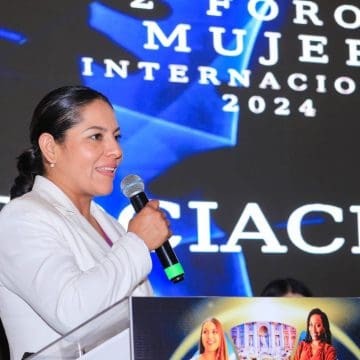 Lupita Cuautle inauguró segundo foro Mujer Internacional