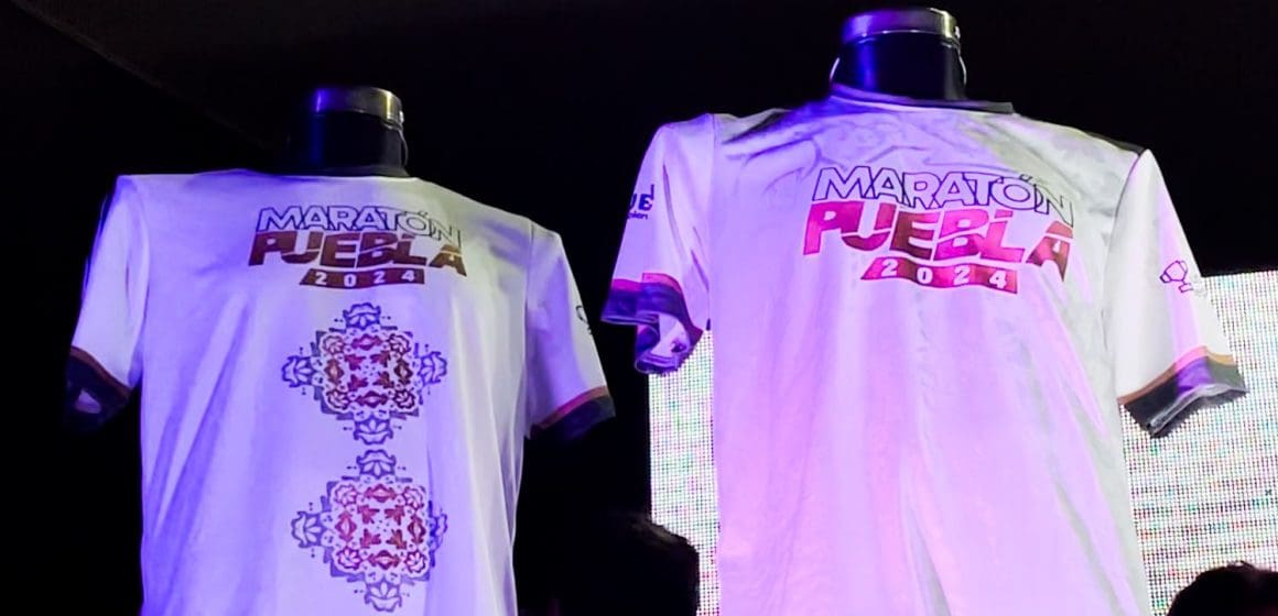 Fueron presentadas la Playera y la Medalla rumbo al Maratón de Puebla 2024