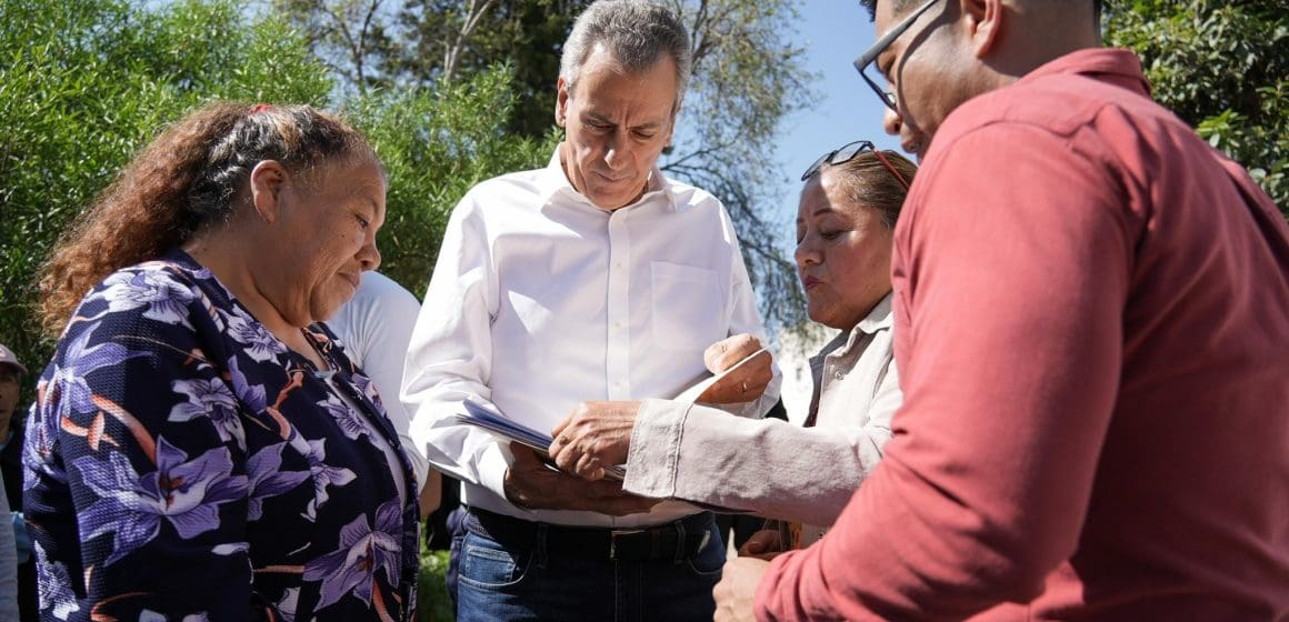 Gobierno de Pepe Chedraui inicia pavimentación de calles en Amalucan y El Salvador