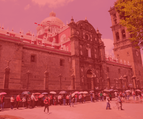 Puebla iluminará su catedral durante el #RedWeek para visibilizar la persecución de los cristianos