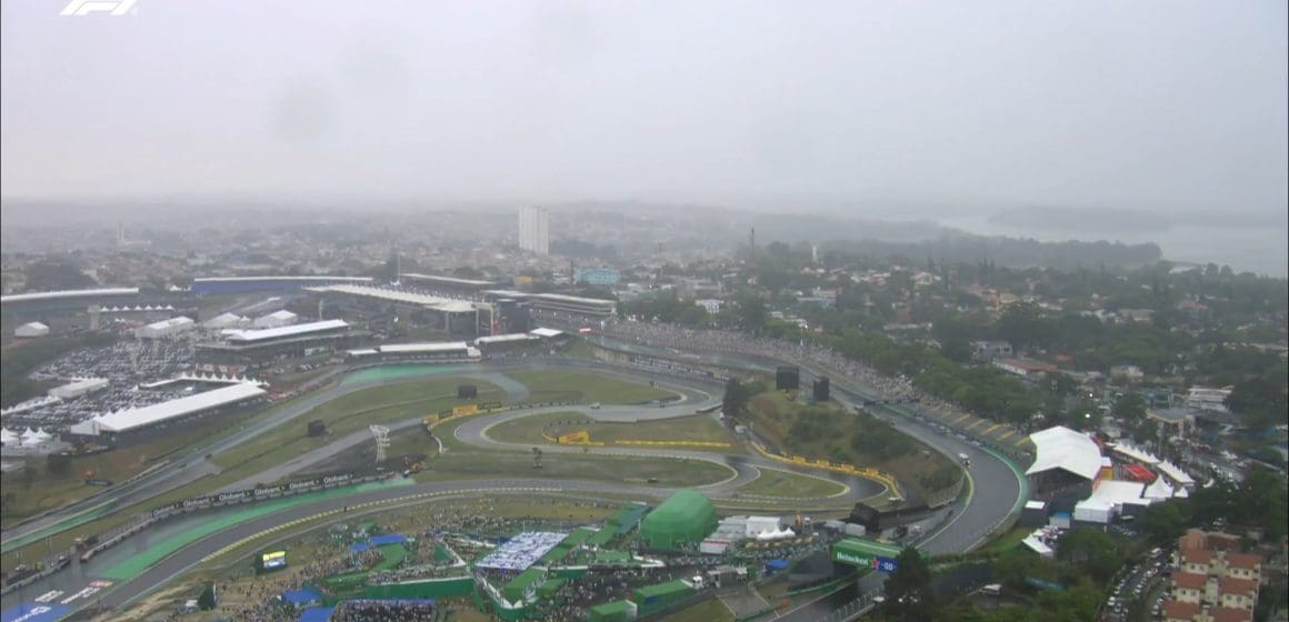 Por lluvia posponen para el domingo clasificación del GP de Brasil