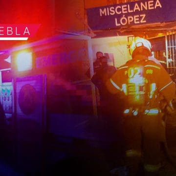 Miscelánea se incendia en Infonavit Agua Santa