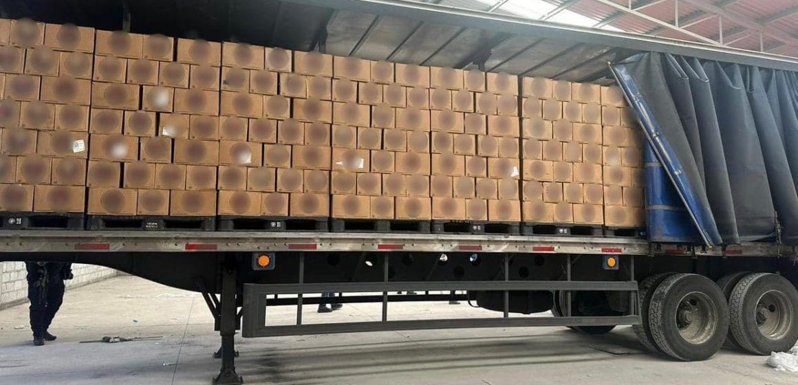 Recuperan tráiler con cervezas robado en Guanajuato