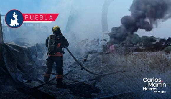 Se incendia corralón de autos en Lomas de San Miguel; no hay heridos