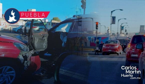 Tres vehículos protagonizan accidente en bulevar Aarón Merino Fernández