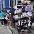 Logra SEGOM primeros acuerdos para regular a los ambulante en el Centro Histórico 