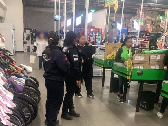 SSC desplegó operativo por asalto a Bodega Aurrera